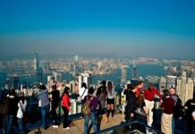 TOP 6 ATTRACTIONS AT THE PEAK